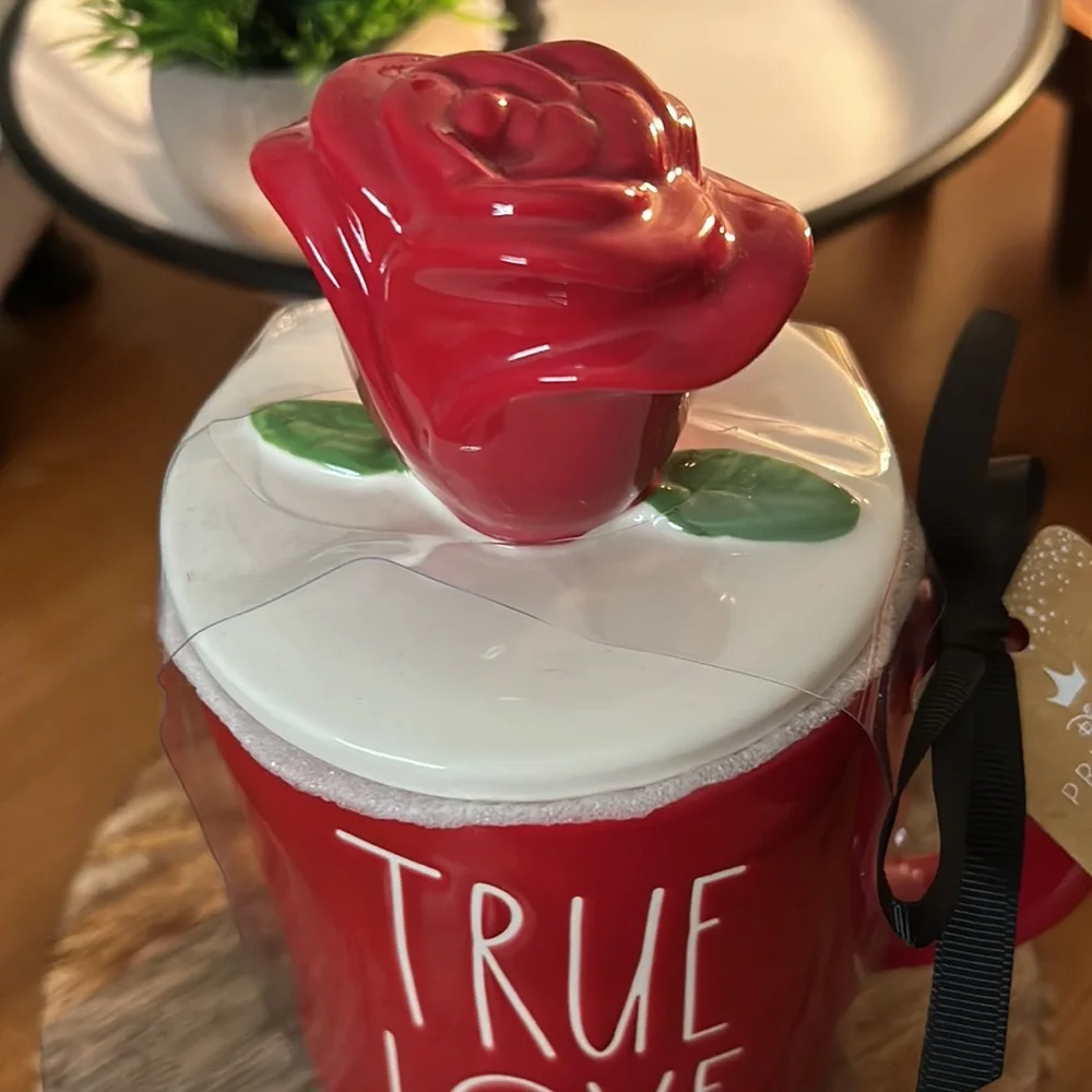 Rae Dunn ~ TRUE LOVE princess mug with Red Rose lid!! NWT - Picture 2 of 5